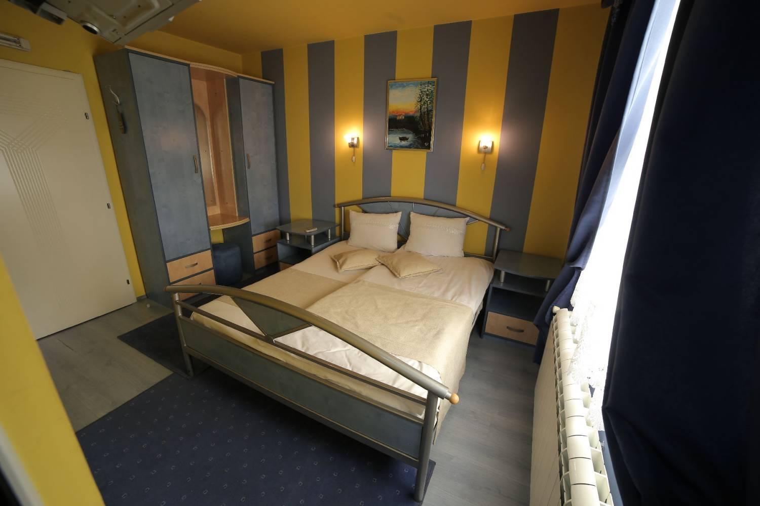 Hotel Zeneva Kragujevac Kültér fotó