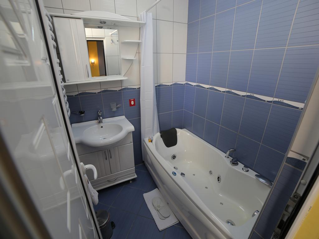 Hotel Zeneva Kragujevac Szoba fotó