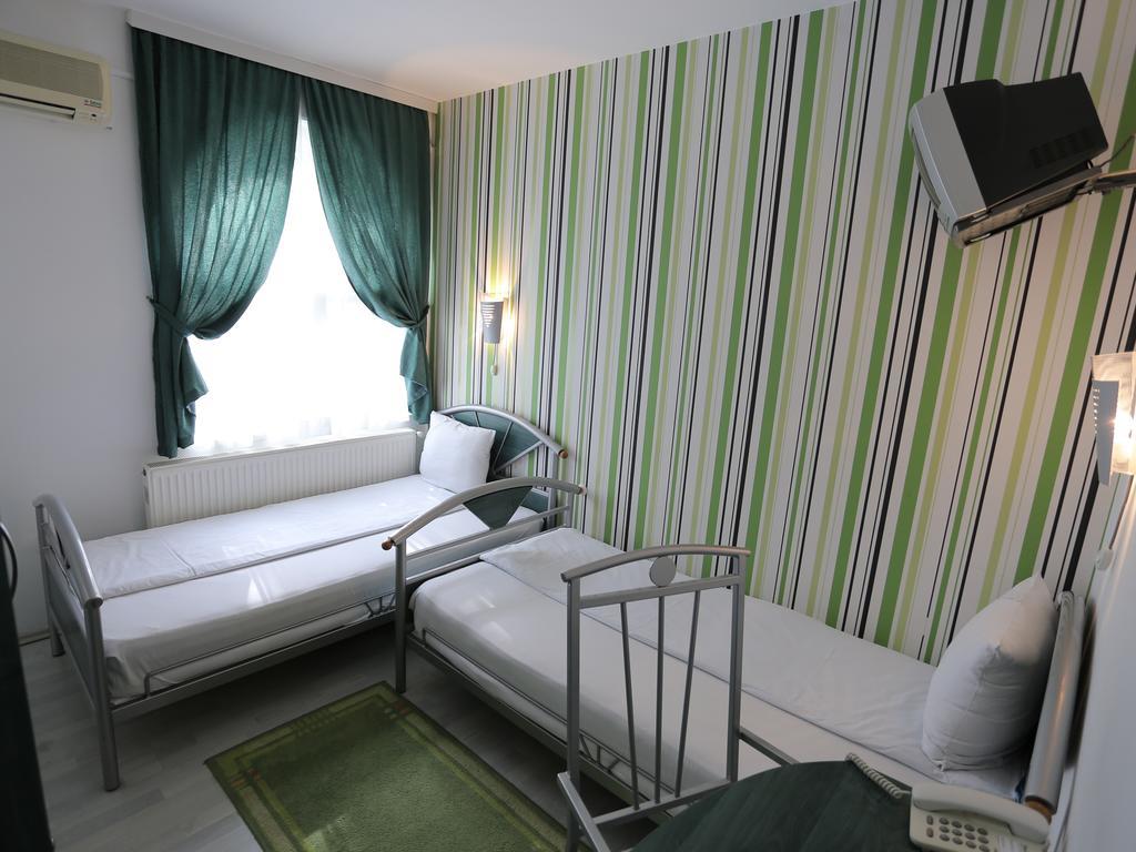 Hotel Zeneva Kragujevac Szoba fotó