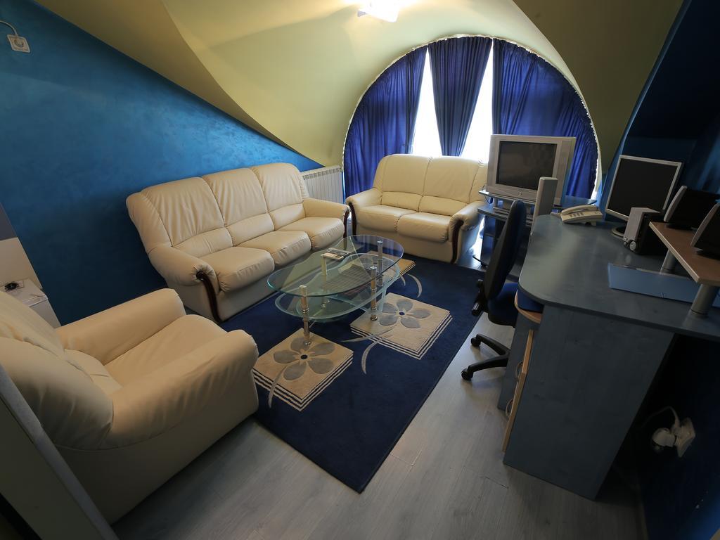 Hotel Zeneva Kragujevac Szoba fotó