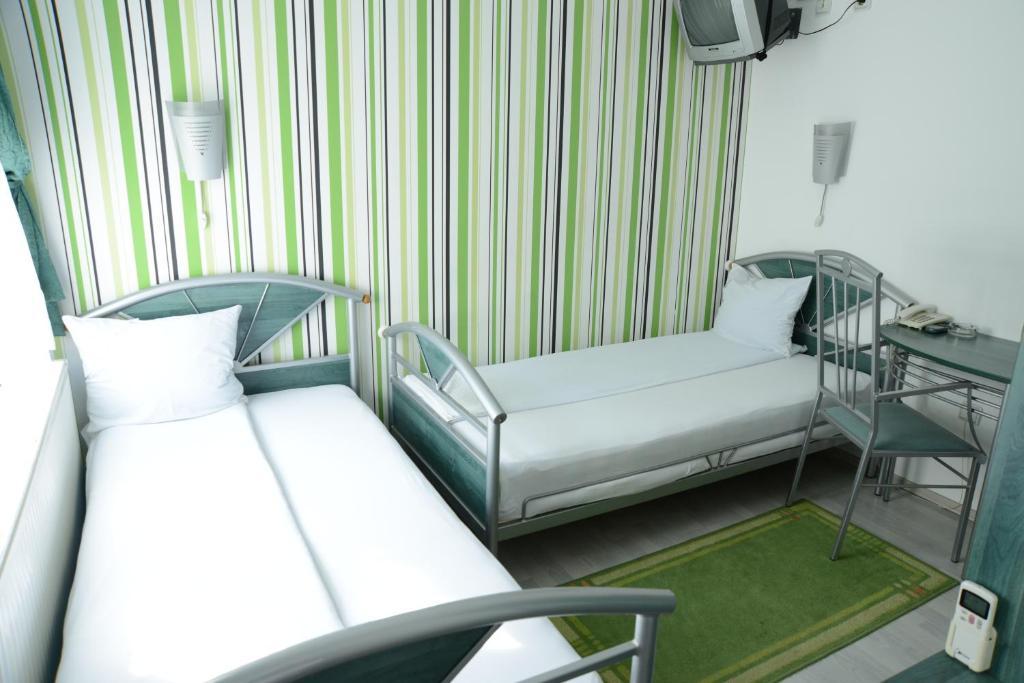 Hotel Zeneva Kragujevac Szoba fotó