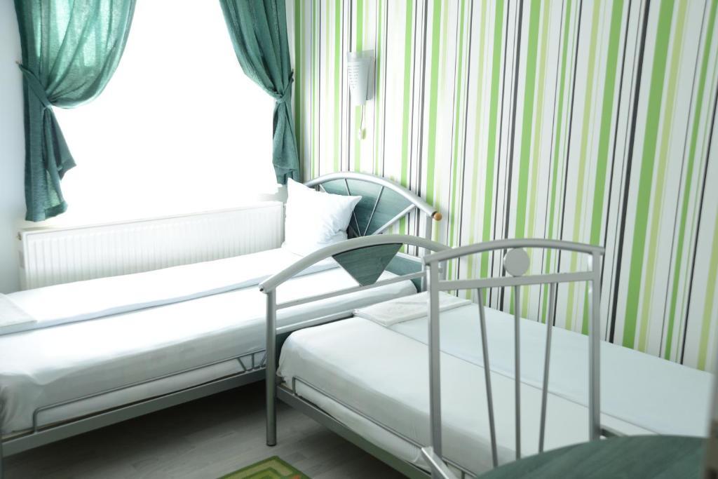 Hotel Zeneva Kragujevac Szoba fotó