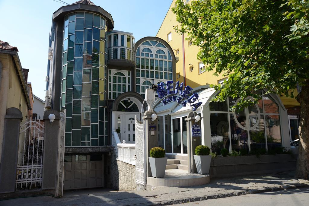 Hotel Zeneva Kragujevac Kültér fotó